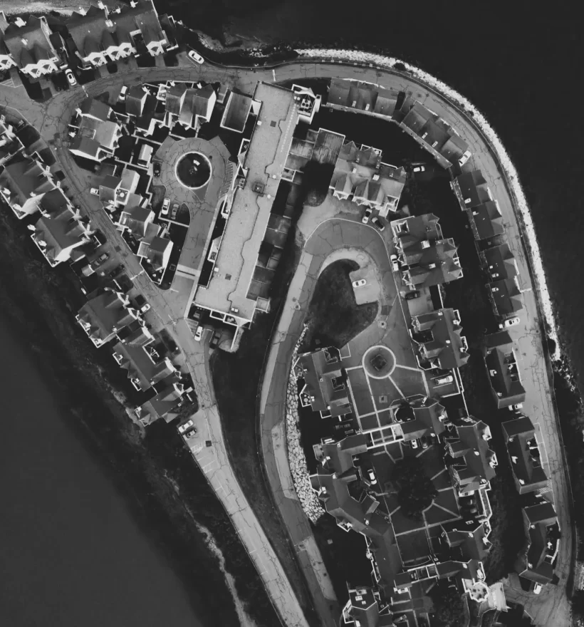 aerial-shot-urban-island-black-white-min-_1_